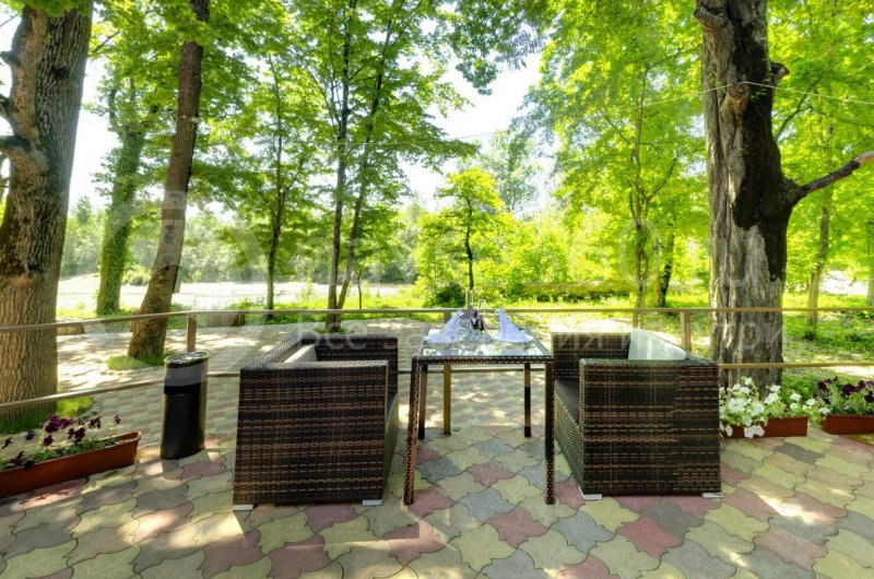 Клуб загооднего отдыха Комарово. Ресторан. Банкетный зал. Летняя терраса.