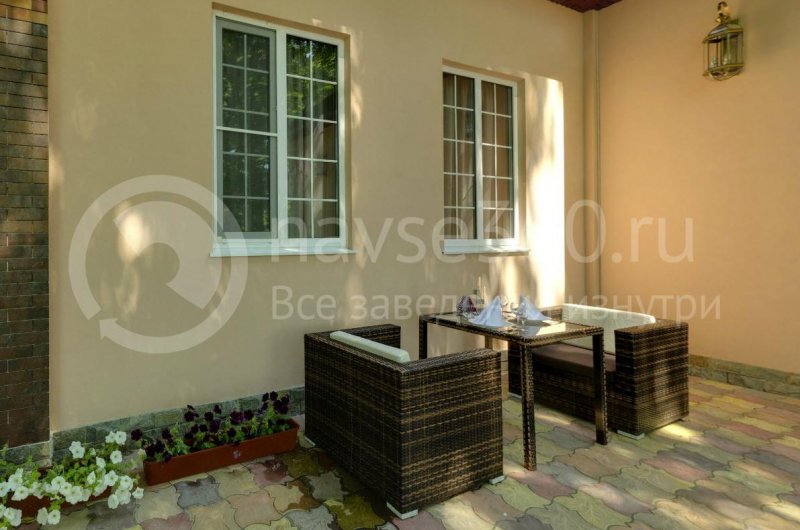 Клуб загооднего отдыха Комарово. Ресторан. Банкетный зал. Летняя терраса.